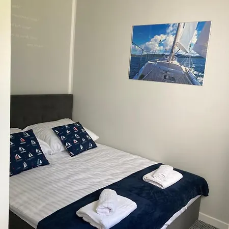 Admiral Yacht Hébergement de vacances Świnoujście